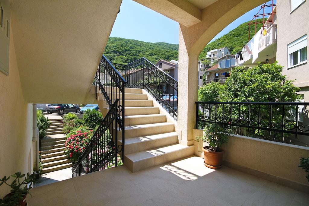 Apartments Raicevic Будва Экстерьер фото